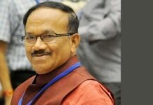 चुनाव में टिकट न मिलने के बाद गोवा के पूर्व सीएम लक्ष्मीकांत पारसेकर ने भाजपा छोड़ी Laxmikant Parsekar quits BJP