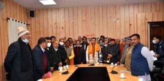 मुख्यमंत्री से प्रदेश उद्योग व्यापार मण्डल के सदस्यों ने की भेंट मुख्यमंत्री उद्योग व्यापार मण्डल