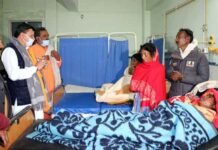 सीएम धामी ने नागरिक चिकित्सालय खटीमा का किया स्थलीय निरीक्षण खटीमा चिकित्सालय