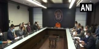 यूपी सरकार ने भी बढ़ाई सख्ती : नाइट कर्फ्यू का समय बढ़ा, 14 जनवरी तक स्कूल रहेंगे बंद