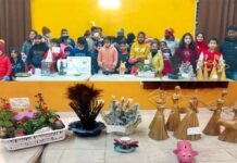 बच्चों ने वेस्ट से सजावटी उत्पाद बनाकर दी बड़ों को सीख, ग्रेनो प्राधिकरण ने रेल विहार में स्वच्छता पर प्रतियोगिता का किया आयोजन competition on cleanliness