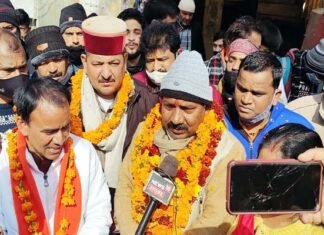 पौड़ी गढ़वाल जिले की 6 विधानसभा सीटों के लिए आज इन 10 प्रत्याशियों ने किया नामांकन dhan-singh-rawat-rajkumar-pori