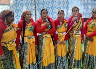 कल्जीखाल ब्लॉक युवा महोत्सव में महिलाओं में धारी और युवाओं में डांगी का रहा दबदबा, अफ़सोस इस बार विजेता नहीं कर पायेंगे जिला एवं प्रदेश स्तर पर प्रतिभाग, जानिए क्यों? mahila-mangal-dal-dhari