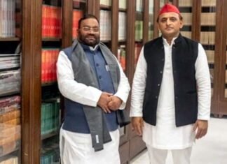 चुनाव से पहले यूपी सरकार के कैबिनेट मंत्री स्वामी प्रसाद मौर्य ने सपा जॉइन की, तीन और भाजपा विधायकों ने दिया इस्तीफा swami prasad maurya join sp