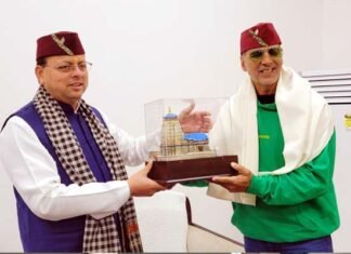सीएम धामी ने बॉलीवुड स्टार अक्षय कुमार को पहनाई पहाड़ी टोपी, बनेंगे उत्तराखंड के ब्रांड एंबेसडर Akshay Kumar Uttarakhand brand ambassador