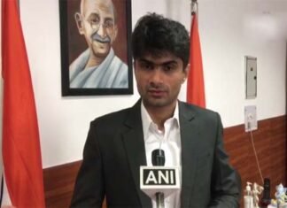 विधानसभा चुनाव 2022: गौतमबुद्ध नगर में बनाए जाएंगे 243 मॉडल बूथ, पोलिंग बूथ के आसपास बनाए जा रहे हैं वेटिंग एरिया dm-suhas-ly-gb-nagar