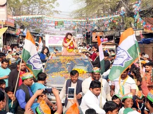 आप के बीच की हूं और काम भी करूंगी: पंखुड़ी पाठक pankhudi-pathak-noida