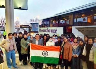 यूक्रेन में फंसे हैं उत्तराखंड के 188 नागरिक, हेल्पलाइन नंबर से मिली जानकारी, राज्य सरकार ने पहली सूची विदेश मंत्रालय को भेजी romfour-ukrainromfour-ukrain