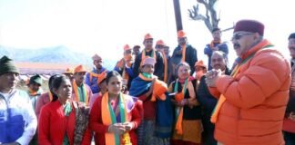 भाजपा प्रत्याशी सतपाल महाराज ने चौबट्टाखाल विधानसभा के विकासखण्ड एकेश्वर के गांवो में जनसम्पर्क कर बताई सरकार की उपलब्धियां satpal-maharaj