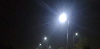 ग्रेनो के गांवों व सेक्टरों में अब तक लगीं 21 हजार स्ट्रीट लाइटें, एसीईओ ने की समीक्षा, तय समय पर सभी 54 हजार लाइटें लगाने के दिए निर्देश