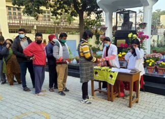 विधानसभा चुनाव: यूपी में चौथे चरण का मतदान शुरू, राजधानी लखनऊ सहित इन 9 जिलों की 59 सीटों के लिए वोटिंग जारी up 4th phase voting start