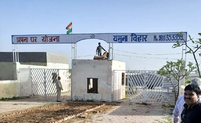 Bulldozer-on-illegal-constrction