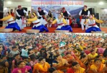 देवस्थानम सामाजिक एवं सांस्कृतिक समिति द्वारा फूलदेई पर्व पर बदरपुर में रंगारंग कार्यक्रम