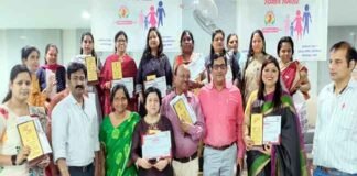 प्रधानमंत्री सुरक्षित मातृत्व अभियान दिवस में उत्कृष्ट कार्य करने वाले चिकित्सक व स्वास्थ्य कर्मी सम्मानित स्वास्थ्य कर्मी सम्मानित