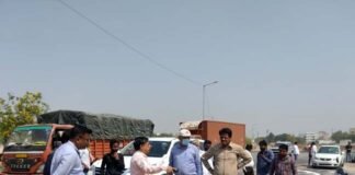 ग्रेनो प्राधिकरण ने 3 फर्मों पर लगाया चार लाख का जुर्माना, कारण बताओ नोटिस भी किया जारी Greater Noida Authority imposed fine