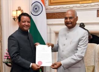 पहाड़ के आलोक डिमरी बने ब्रूनेई के नए राजदूत, राष्ट्रपति रामनाथ कोविंद से की मुलाकात चमोली के आलोक अमिताभ डिमरी को ब्रूनेई का नया राजदूत नियुक्त किया गया है