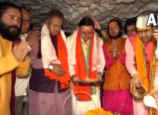 कुछ ही देर में धामी के साथ ये 8 मंत्री लेंगे शपथ,12वें मुख्यमंत्री के राजतिलक में दिग्गजों का जमावड़ा