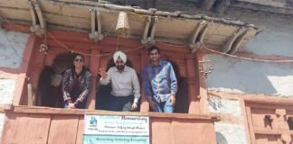 मुख्य सचिव डॉ. संधु ने उत्तरकाशी के ग्राम रैथल एवं हर्षिल का स्थलीय निरीक्षण कर जनपद में पर्यटन विकास संबधी कार्यों का लिया जायजा मुख्य सचिव डॉ. संधु ने उत्तरकाशी के ग्राम रैथल एवं हर्षिल का किया स्थलीय निरीक्षण