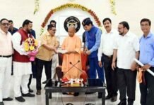 मुख्यमंत्री योगी आदित्यनाथ से मिला भारतीय पर्वतीय महासभा का प्रतिनिधिमंडल पर्वतीय महासभा का प्रतिनिधिमंडल