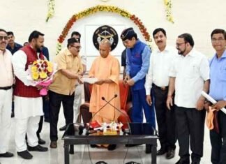 मुख्यमंत्री योगी आदित्यनाथ से मिला भारतीय पर्वतीय महासभा का प्रतिनिधिमंडल पर्वतीय महासभा का प्रतिनिधिमंडल
