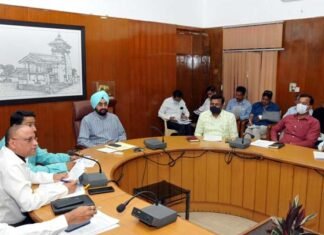 चारधाम यात्रा की तैयारियों को लेकर मुख्य सचिव ने की समीक्षा बैठक, अधिकारियो को दिए काम पूरा करने के निर्देश