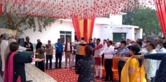 सेक्टर को और स्वच्छ बनाने के लिए निवासियों ने ली शपथ, चार डस्टबिन रखने व पॉलिथीन का यूज न करने की भी शपथ