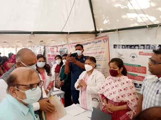 दनकौर में लगा तीसरा स्वास्थ्य मेला, बड़ी संख्या में पहुंचे लोग, योजनाओं के बारे में ली जानकारी स्वास्थ्य मेला