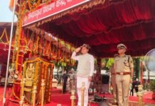 एसएसबी श्रीनगर के दीक्षांत समारोह में शामिल हुए सीएम धामी, शपथ ग्रहण के बाद 278 जवान बने सशस्त्र सीमा बल का हिस्सा CM-DHAMI-SSB-PAREDE