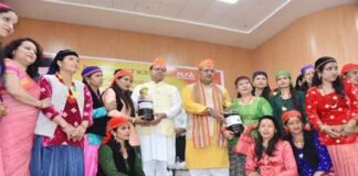 सीएम धामी एवं कैबिनेट मंत्री गणेश जोशी का मसूरी टॉउन हॉल में विभिन्न संगठनों के प्रतिनिधियों ने किया स्वागत मसूरी टॉउन हॉल सीएम धामी एवं कैबिनेट मंत्री गणेश जोशी