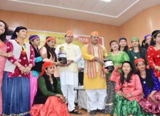 सीएम धामी एवं कैबिनेट मंत्री गणेश जोशी का मसूरी टॉउन हॉल में विभिन्न संगठनों के प्रतिनिधियों ने किया स्वागत मसूरी टॉउन हॉल सीएम धामी एवं कैबिनेट मंत्री गणेश जोशी