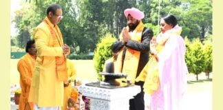 उत्तराखंड की ख़ुशहाली की कामना के साथ राजभवन में राजप्रज्ञेश्वर महादेव शिवलिंग की स्थापना राजप्रज्ञेश्वर महादेव