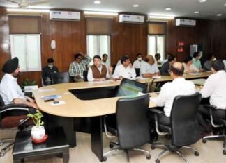 सिंगल विंडों सिस्टम के अंतर्गत लंबित मामलों पर मुख्य सचिव ने की बैठक, कहा निवेश बढ़ाना राज्य सरकार की प्राथमिकता सिंगल विंडो सिस्टम