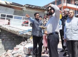 हेमकुण्ड साहिब एवं घांघरिया का मुख्य सचिव ने किया हवाई निरीक्षण हेमकुण्ड साहिब