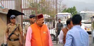 चारधाम यात्रा व्यवस्थाओं को चाक-चौबंद करने के लिए पर्यटन मंत्री ने किया औचक निरीक्षण चारधाम यात्रा