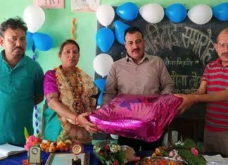शिक्षक दायित्वों से नहीं होते कभी सेवानिवृत्त, समाज के लिए रहते हैं समर्पित बीना तोमर