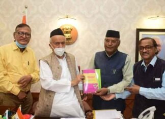 मुंबई: राजभवन में उतराखण्डी भाषा पर वार्ता भगत सिंह कोश्यारी उतराखण्डी भाषा