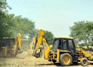 भू माफियाओं पर चला ग्रेटर नोएडा प्राधिकरण का बुल्डोजर, 15 हजार वर्ग मीटर जमीन कराई अवैध कब्जे से मुक्त भू माफियाओं पर चला ग्रेटर नोएडा प्राधिकरण का बुल्डोजर