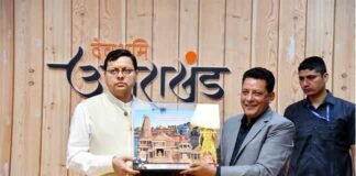 सीएम धामी ने किया श्री हरि पंचांग का विमोचन तथा “आवाज सुनो पहाड़ों की” कार्यक्रम के बारे में जाना श्री हरि पंचांग