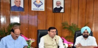 उत्तराखंड: सभी अधिकारी-कर्मचारी समय पर ऑफिस पहुंचे, पूर्ण मनोयोग से कार्य करें, जन प्रतिनिधियों के फोन उठायें, मुख्यमंत्री ने दिए सख्त निर्देश, cm-dhami-in-action