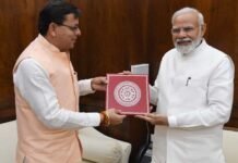सीएम धामी ने पीएम नरेंद्र मोदी से नई दिल्ली में की शिष्टाचार भेंट, इन योजनाओं के लिए मांगे हजारों करोड़ के पैकेज cm-dhami-with-PM-modi