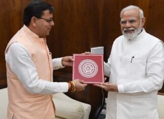 सीएम धामी ने पीएम नरेंद्र मोदी से नई दिल्ली में की शिष्टाचार भेंट, इन योजनाओं के लिए मांगे हजारों करोड़ के पैकेज cm-dhami-with-PM-modi