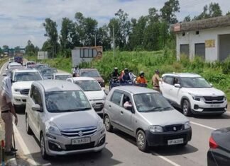 उत्तराखंड में बाहर से आने वाले यात्रियों और श्रद्धालुओं की बॉर्डर पर नहीं होगी कोरोना जांच, सरकार ने दूर किया कंफ्यूजन covid testing not at uttarakhand border