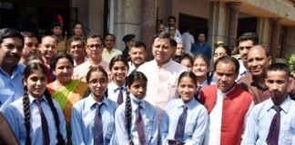 परीक्षा पे चर्चा 2022: पीएम मोदी से छात्रों ने किया संवाद, उत्तराखंड के बच्चों के साथ सीएम धामी, शिक्षा मंत्री भी हुए शमिल
