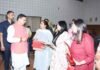 सीएम धामी ने लोगों से मिलकर सुनी जन समस्यायें, अधिकारियों को दिये समस्याओं के त्वरित समाधान के निर्देश जन समस्यायें
