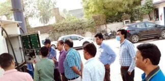 आपूर्ति व बाट माप विभाग के द्वारा संयुक्त रूप से पेट्रोल/डीजल पंप की जांच, 10 हजार का जुर्माना पेट्रोल/डीजल पंप