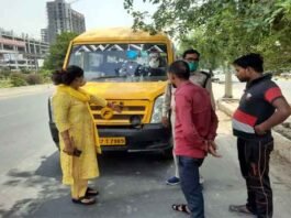 गौतमबुद्ध नगर : स्कूल वाहन चेकिंग अभियान के दौरान 21 वाहन सीज, 40 वाहनों का किया चालान स्कूली वाहन