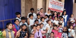 जरूरतमंद बच्चों को बांटी शिक्षण सामग्री shiksha-se-shikhar-tak