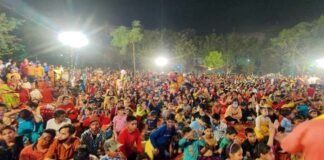 चैत्र नवरात्रि पर इंदिरापुरम में आयोजित विशाल उत्तराखंडी भजन संध्या में कल्पना चौहान व रोहित चौहान के गीतों में झूमे दर्शक