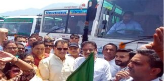 चारधाम यात्रा-2022 का हुआ औपचारिक शुभारंभ, चारों धामों के लिए 30 वाहनों में रवाना हुए 1200 श्रद्धालु, संसदीय कार्यमंत्री प्रेमचंद अग्रवाल ने दिखाई हरी झंडी Chardham Yatra-2022 launched