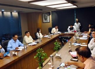 ग्रेटर नोएडा में तीन से ज्यादा किस्त डिफाल्टरों के आवंटन होंगे निरस्त, अब और नोटिस नहीं भेजेगा प्राधिकरण Greater Noida authority board meeting